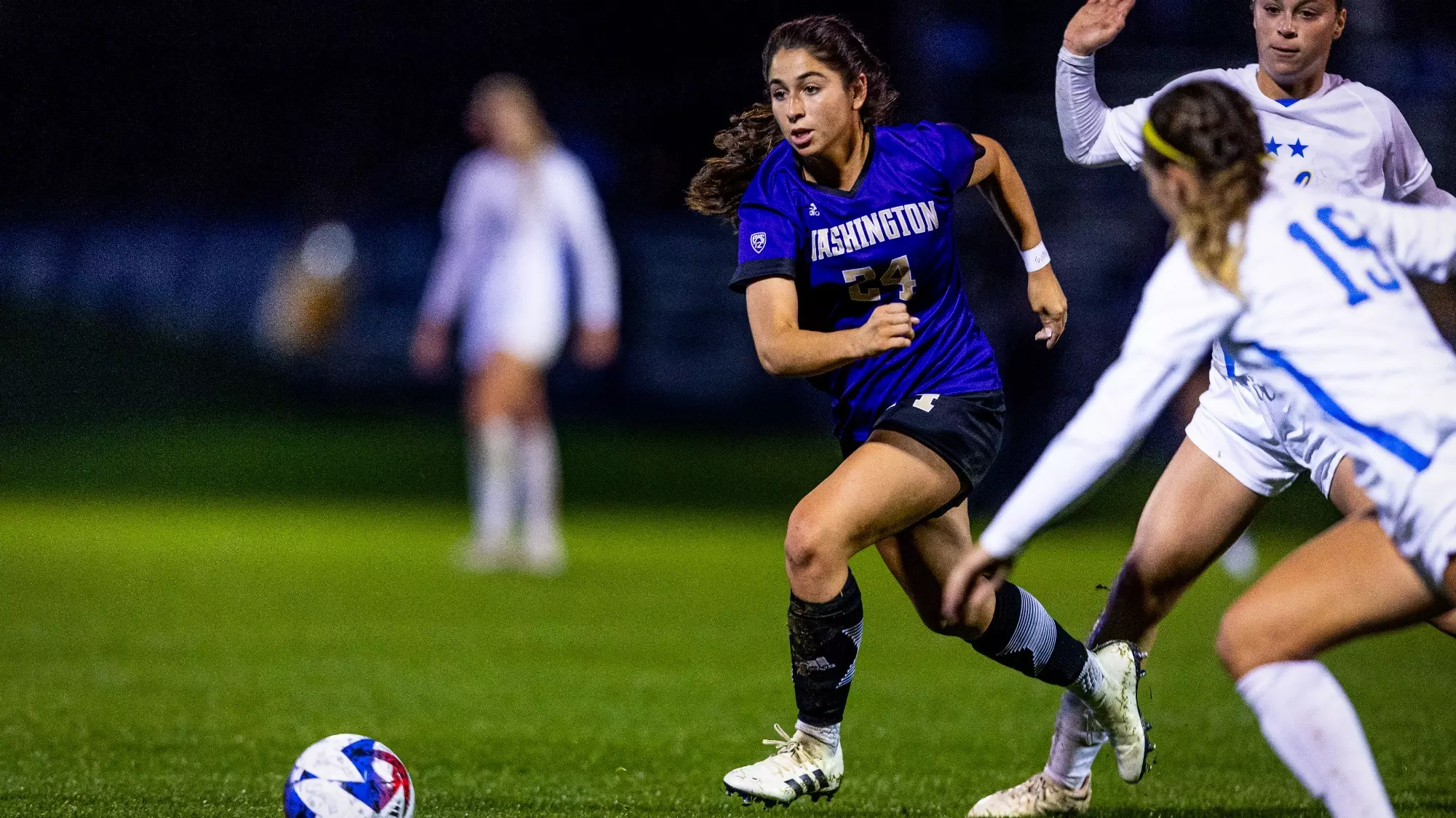 公牛內線明 公牛內線明